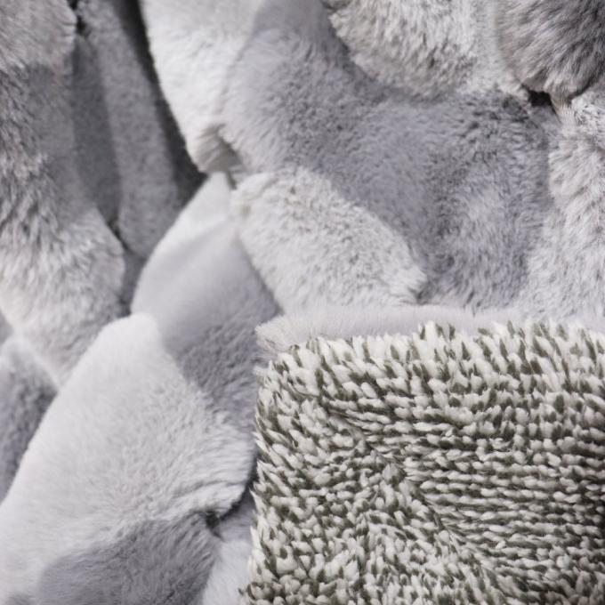 Polyester Lekkie Koralowe Wołowe Koce Faux Fur Koce Na Zimą 320gm 2