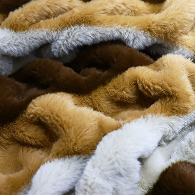 Good price Włóczęga ognioodporna Fux Fur Throw Blanket 100 Polyester Blanket Flame Retardant w Internecie