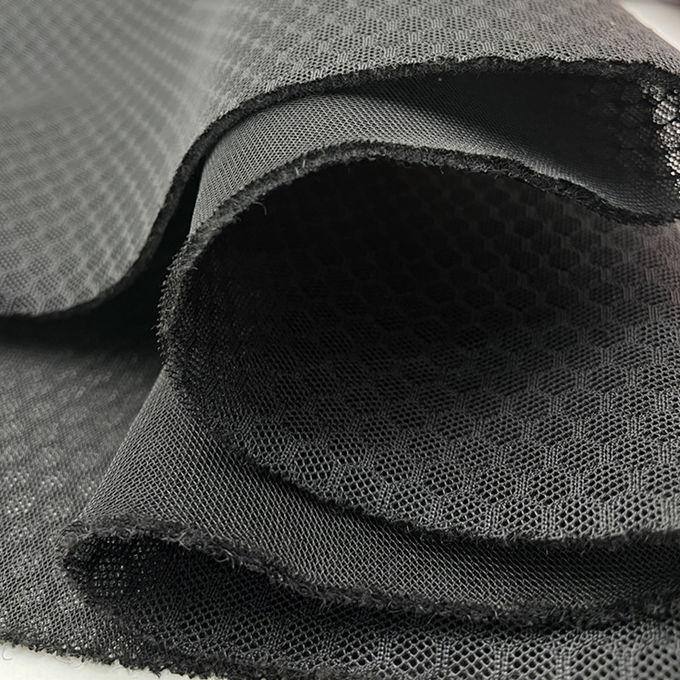 Oddychająca siatka powietrzna Materiał z recyklingu siatki poliestrowej 3mm 57in 400gsm 3