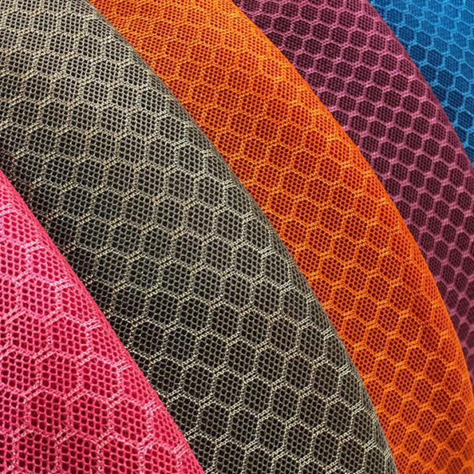 3mm Płytkowana siatka powietrzna 250GSM Polyester Sport Mesh Tkanina Przeciwczulna Do Bagażu 5