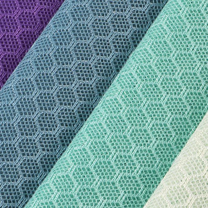 3mm Płytkowana siatka powietrzna 250GSM Polyester Sport Mesh Tkanina Przeciwczulna Do Bagażu 1