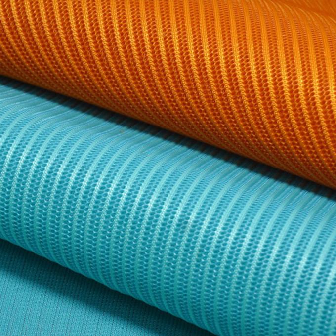 Materiał z siatki poliestrowej 3 mm, absorbująca wilgoć, 0,5 mm - 6 mm 3